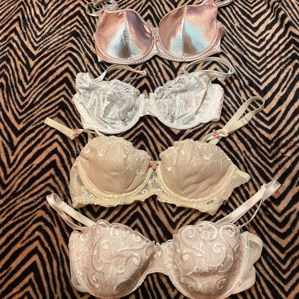 4 BRAS FOR $15!!